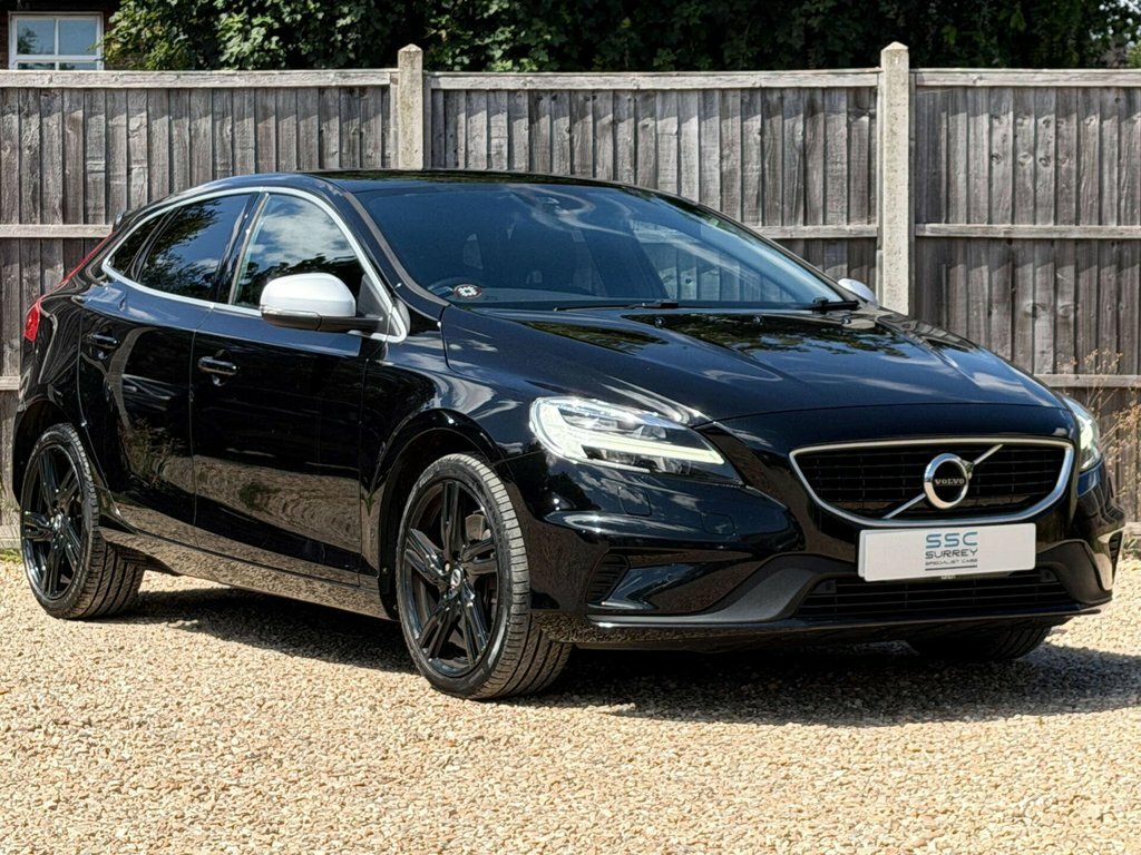 Volvo V40 1.5L R-design Edition Black