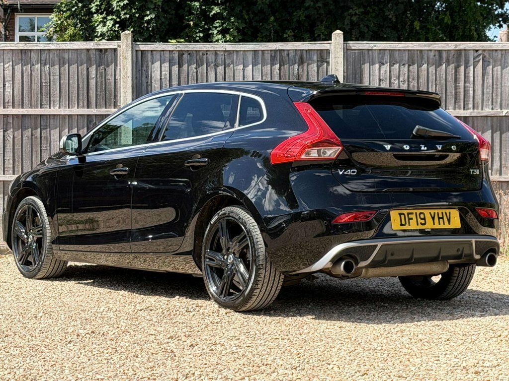 Volvo V40 1.5L R-design Edition Black #4