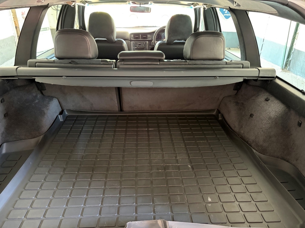 Volvo V70 Silver #10