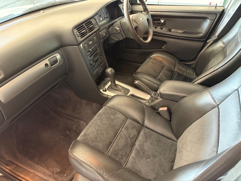 Volvo V70 Silver #8