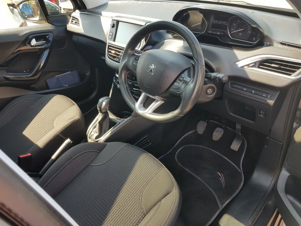 Peugeot 208 Active With Apple Car Play Android Black #9