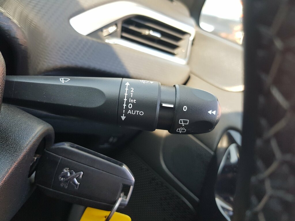 Peugeot 208 Active With Apple Car Play Android Black #25