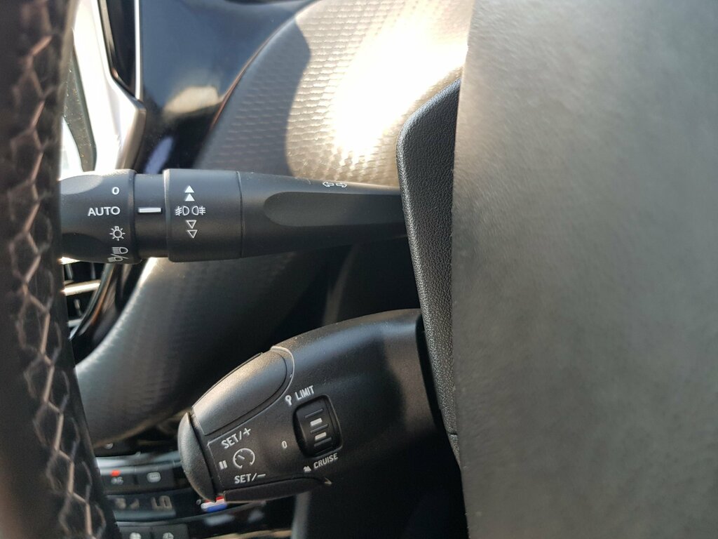 Peugeot 208 Active With Apple Car Play Android Black #24