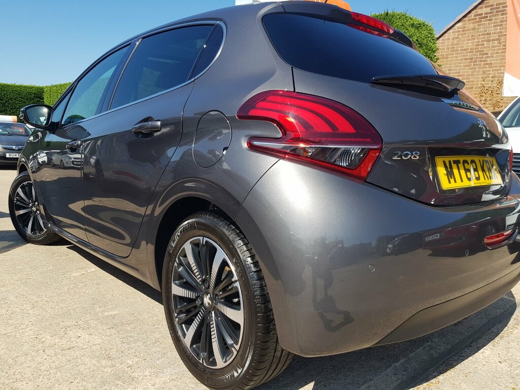 Peugeot 208 Active With Apple Car Play Android Black #8