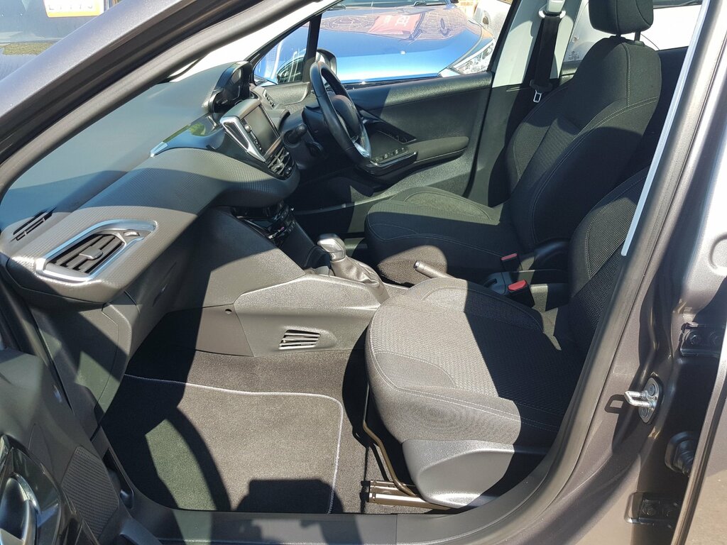 Peugeot 208 Active With Apple Car Play Android Black #13