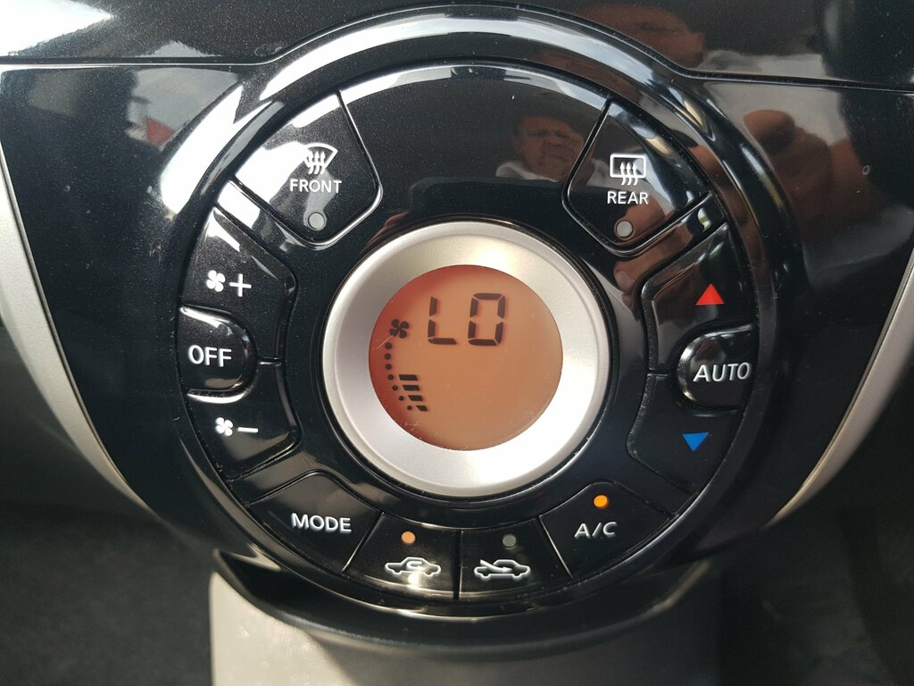 Nissan Note Nissan 1.2 Acenta Premium Black #21