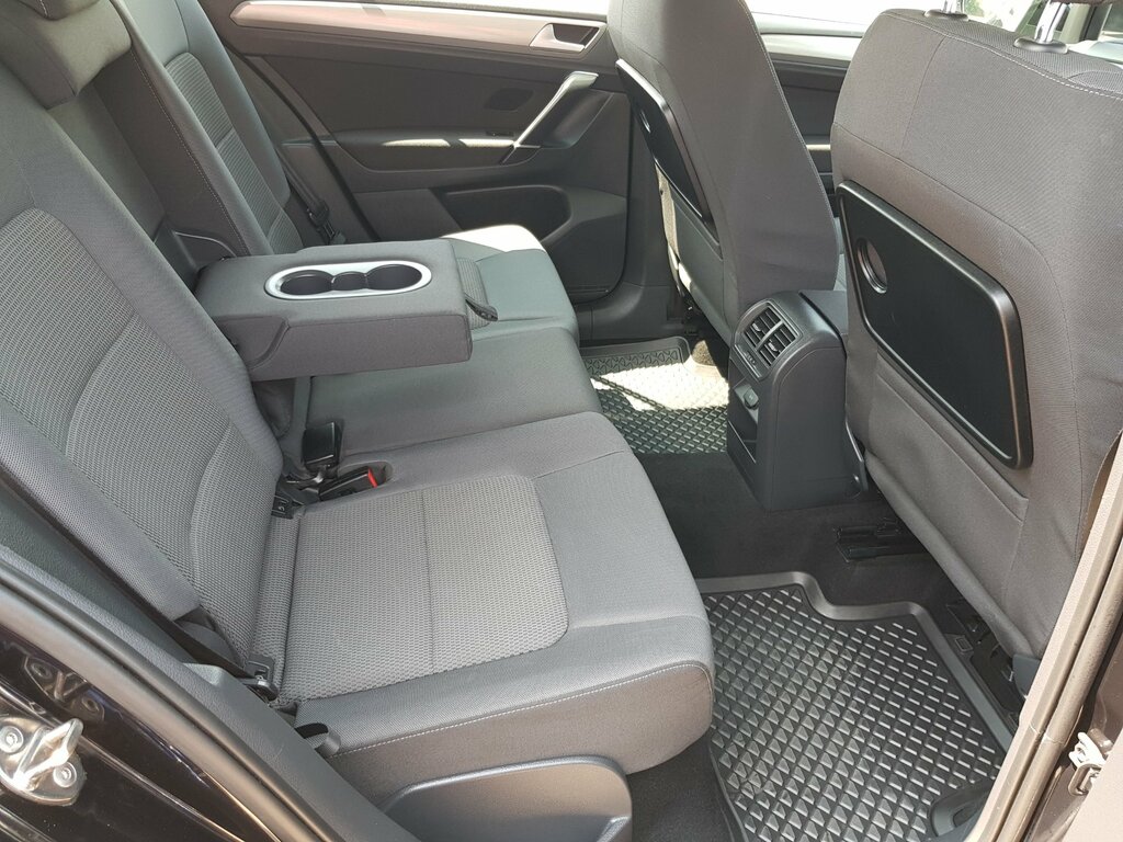 Volkswagen Golf SV Mpv White #11