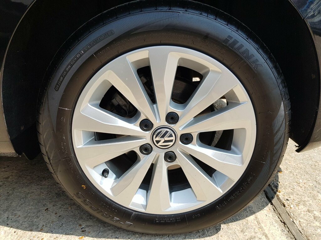 Volkswagen Golf SV Mpv White #25