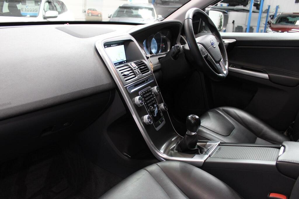 Volvo XC60 2.4 D4 Se Lux Nav Awd Euro 6 Ss Silver #3