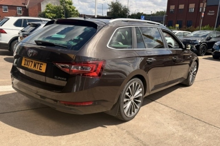 Skoda Superb 2.0 Tdi Laurin And Klement Estate Dsg A DX17MTE #5
