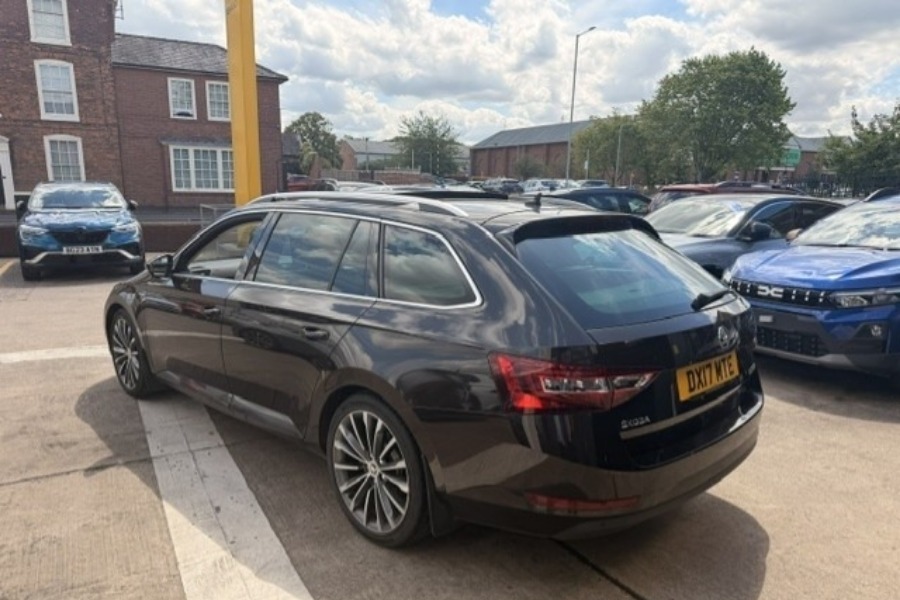 Skoda Superb 2.0 Tdi Laurin And Klement Estate Dsg A DX17MTE #4