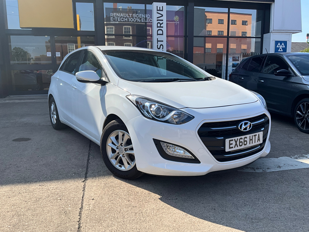 Hyundai I30 1.6 Crdi Blue Drive Se Nav Hatchback Ma 