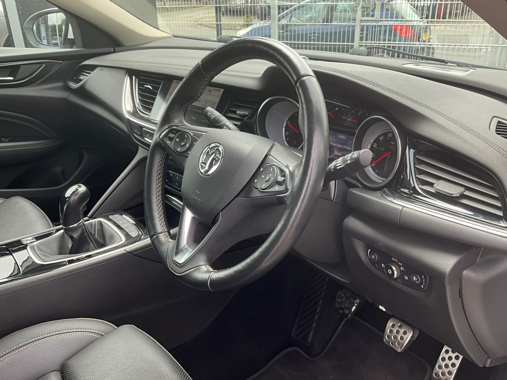 Vauxhall Insignia 2.0 Turbo D Blueinjection Sri Nav Grand Sport #3