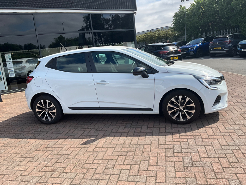 Renault Clio 1.0 Tce Evolution Hatchback BV73VYF #3