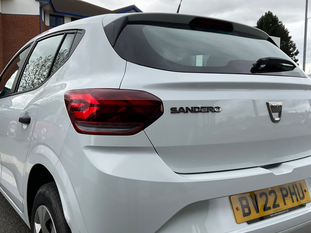Dacia Sandero Dacia Sandero 1.0 Tce Bi-fuel Comfort White #31
