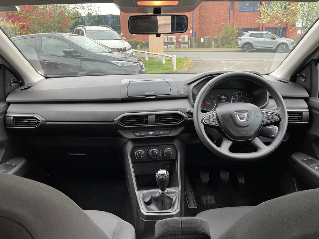 Dacia Sandero 1.0 Sce Essential Hatchback  #2