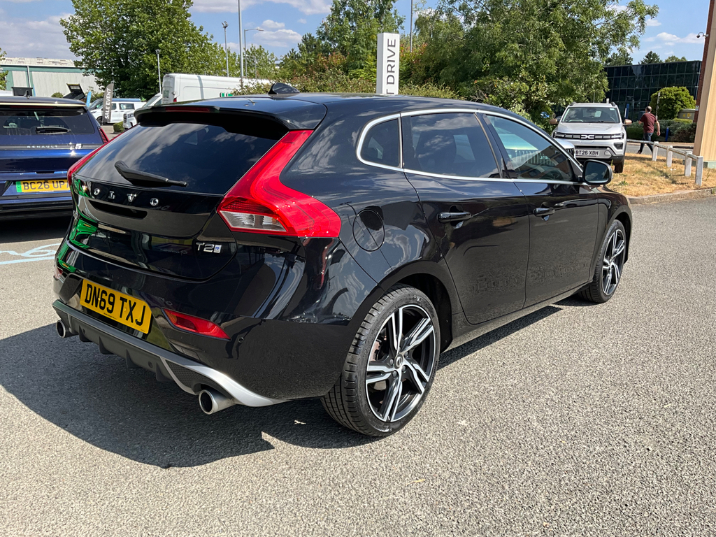 Volvo V40 2.0 T2 R Design Edition Hatchback Manua DN69TXJ #4