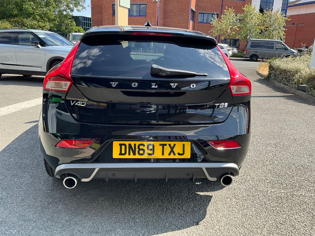Volvo V40 2.0 T2 R Design Edition Hatchback Manua DN69TXJ #5