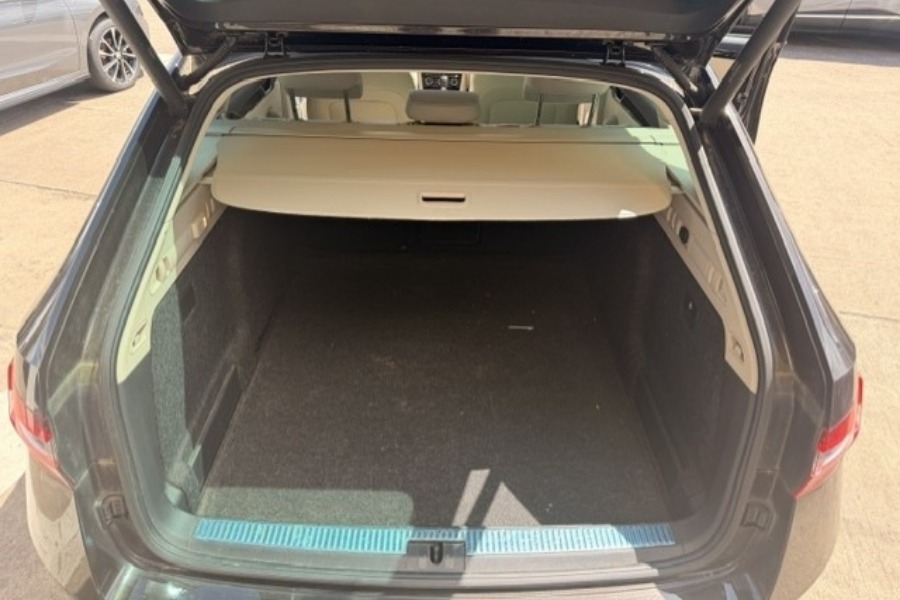 Skoda Superb Hatchback Blue #13