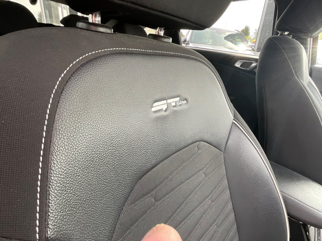 Kia Proceed 1.5 T-gdi Dct Gt-line S Red #18