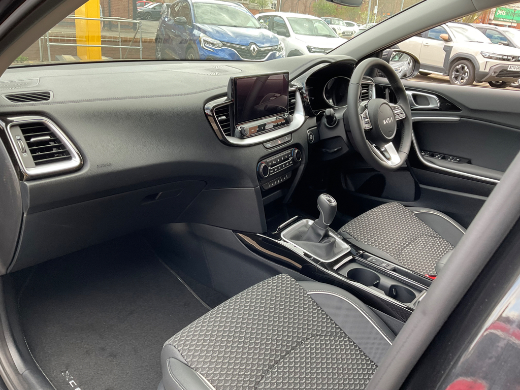 Kia Xceed 1.5T Gdi Isg Gt-line Silver #39