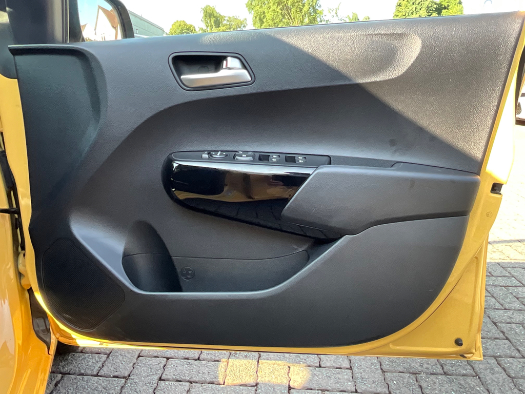 Kia Picanto 1.0 1 4 Seats White #18