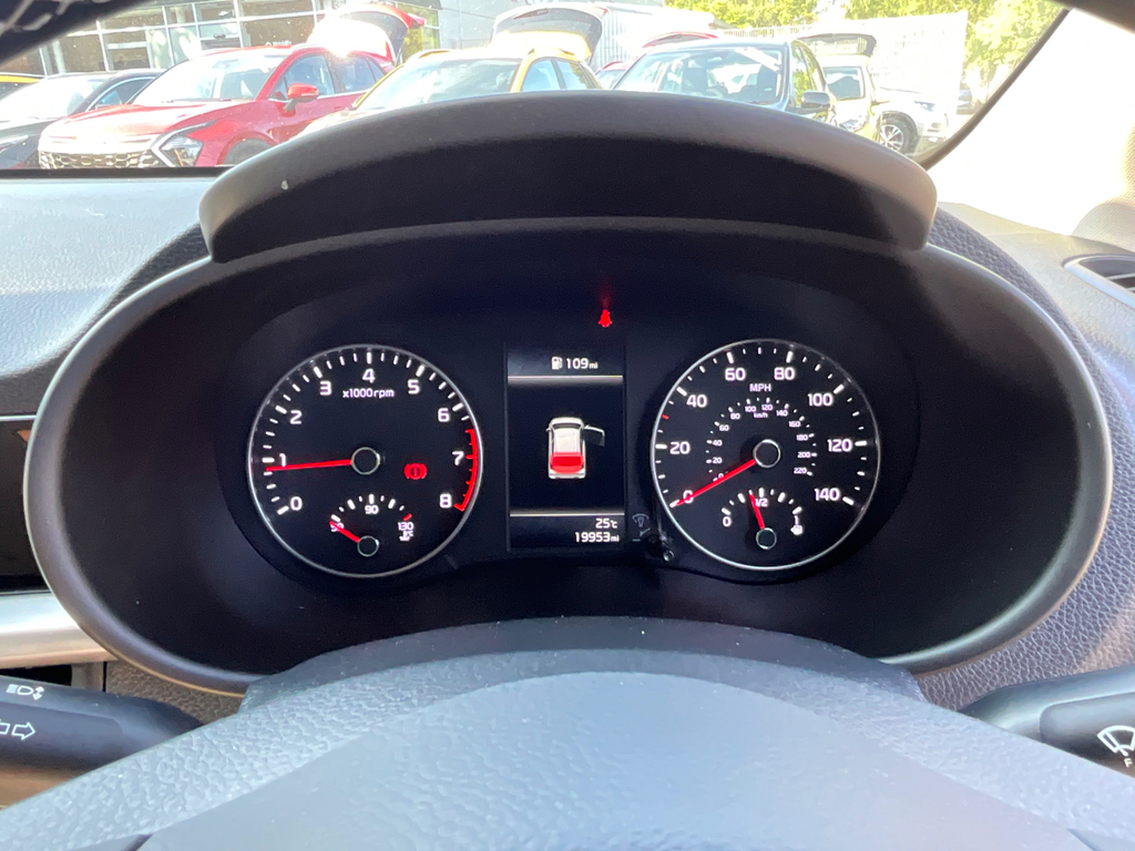 Kia Picanto 1.0 1 4 Seats White #15