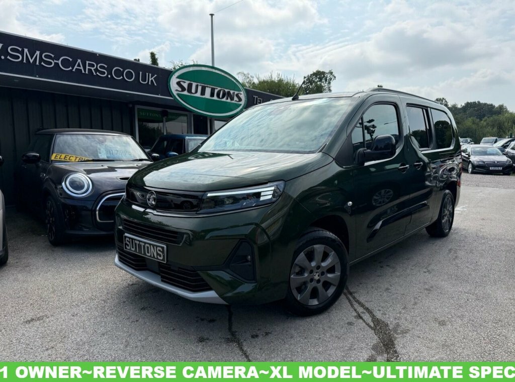 Vauxhall Combo-e Life Mpv Green