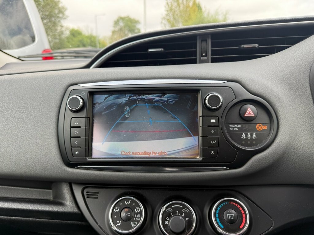 Toyota Yaris 1.3L Icon YC65ANX Silver #2