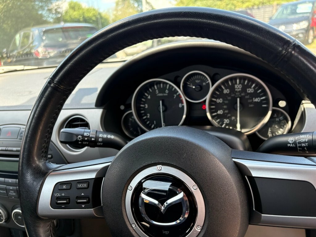 Mazda MX-5 1.8I 20Th Anniversary Convertible Manua White #12