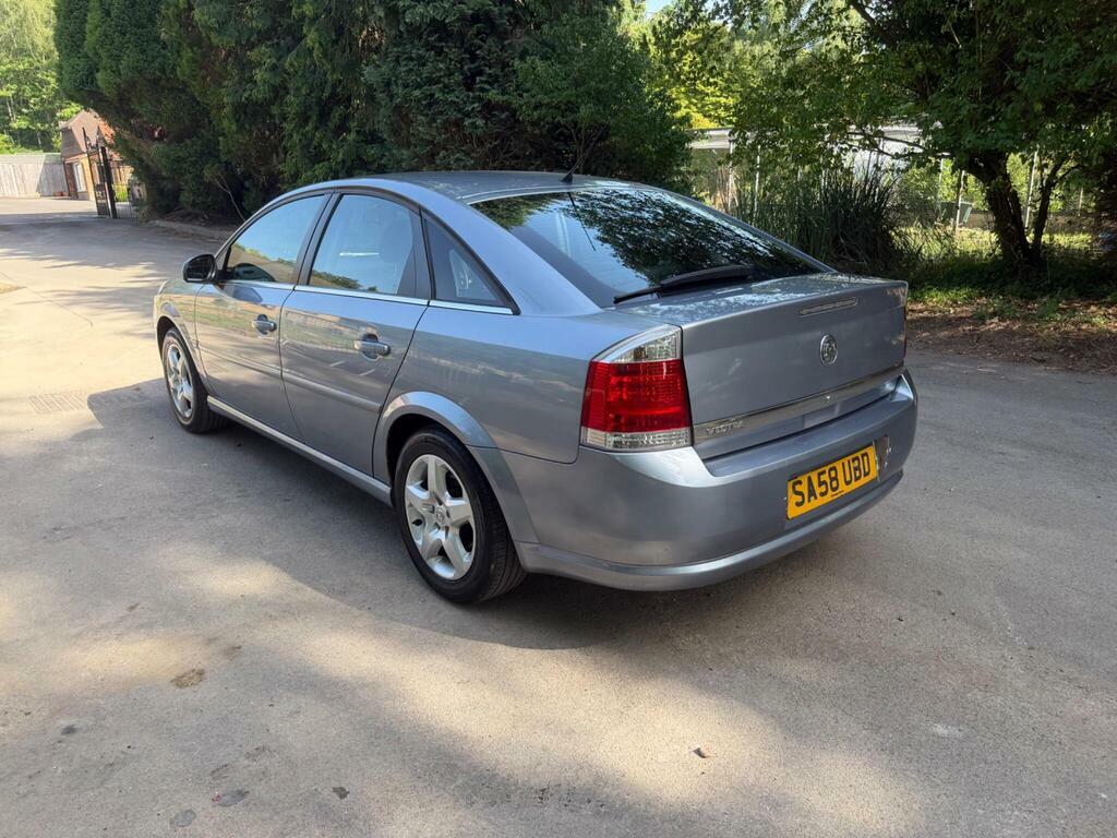Vauxhall Vectra 1.8 Vvt Exclusiv Hatchback 173 Red #12