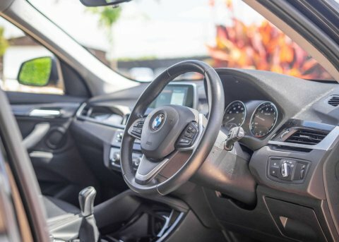 BMW X1 1.5 X1 Sdrive Black #3