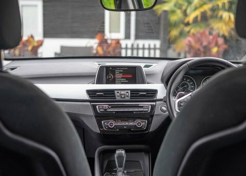 BMW X1 2.0 X1 Sdrive White #3