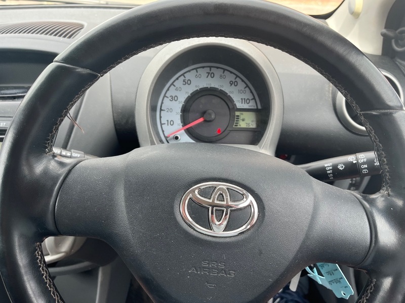 Toyota Aygo Hatchback Silver #9