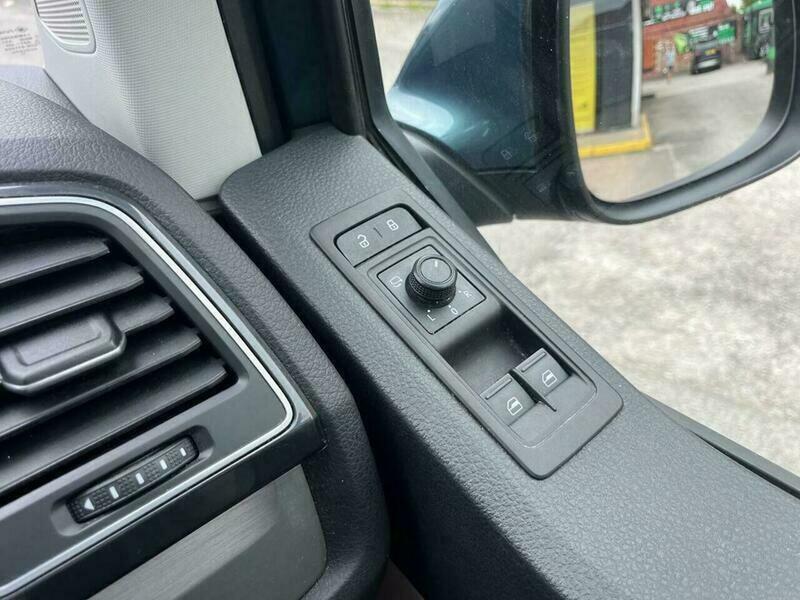 Volkswagen Transporter Tdi T30 Bluemotion Tech Highline White #40