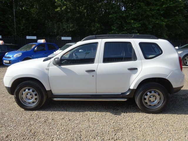 Dacia Duster 1.6 Access Suv White