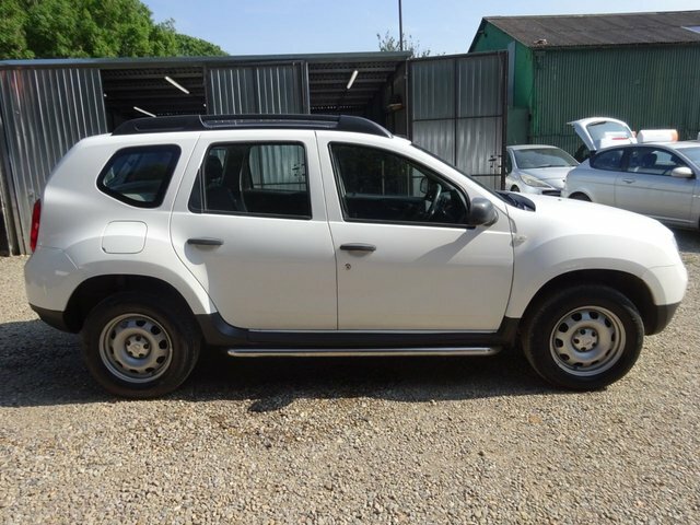 Dacia Duster 1.6 Access Suv White #2