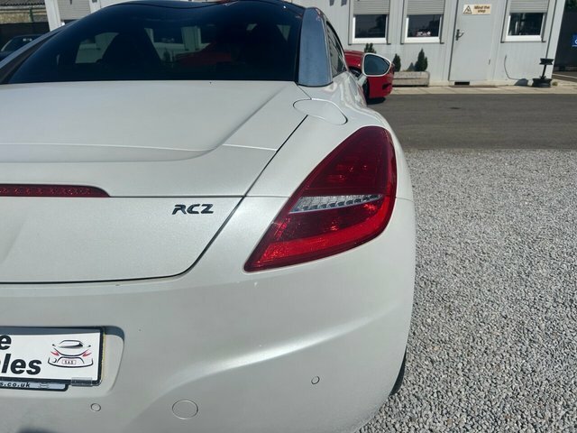 Peugeot RCZ 1.6 Thp Gt Coupe White #4