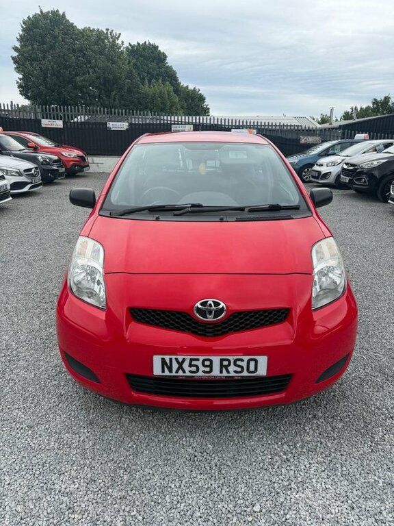Toyota Yaris 1.0 Vvt-i T2 Hatchback Red #2