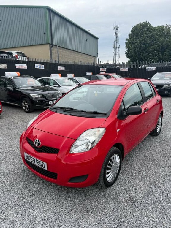 Toyota Yaris 1.0 Vvt-i T2 Hatchback Red