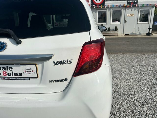 Toyota Yaris 1.5 Vvt-h Icon Hatchback NV17SOA White #5