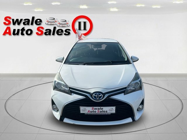 Toyota Yaris 1.5 Vvt-h Icon Hatchback NV17SOA White #2