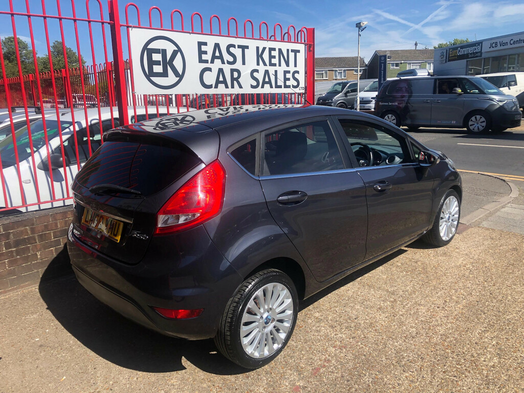 Ford Fiesta 1.6 Tdci Dpf Titanium Hatchback Grey #6