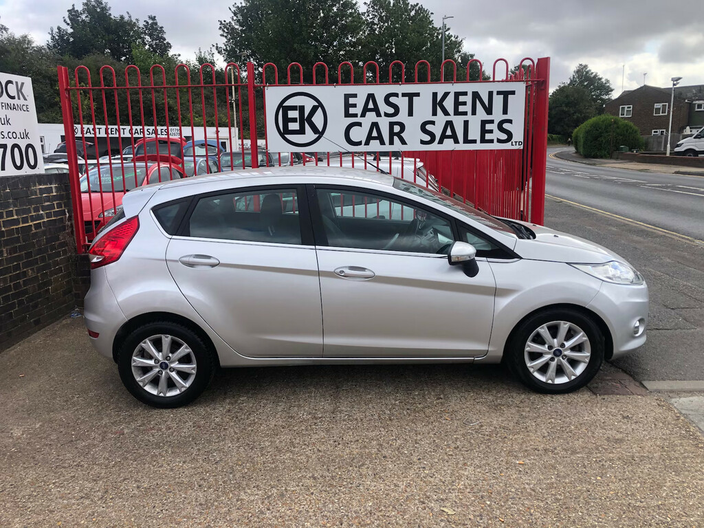 Ford Fiesta 1.4 Zetec Hatchback 154 G Km  Silver #5