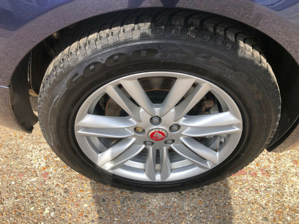 Jaguar XF 2.0D 180 Prestige Red #10