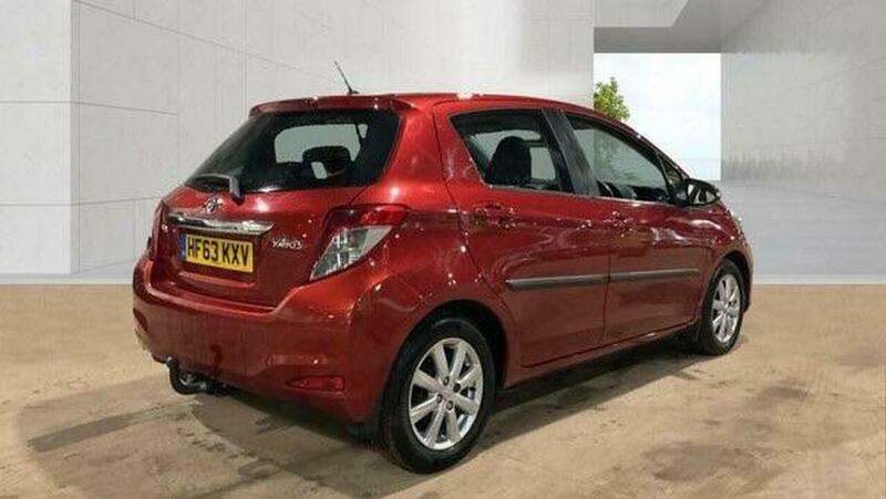 Toyota Yaris 1.33 Dual Vvt-i Tr Red #4