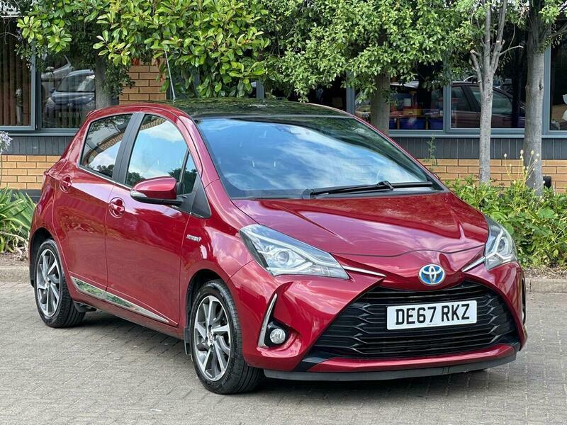 Toyota Yaris 1.5 Vvt-h Excel E-cvt DE67RKZ Red
