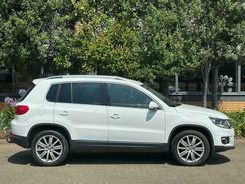 Volkswagen Tiguan 2.0 Tdi Bluemotion Tech FH16ZFF White #3