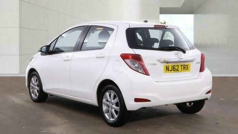 Toyota Yaris 1.33 Dual Vvt-i Tr White #3