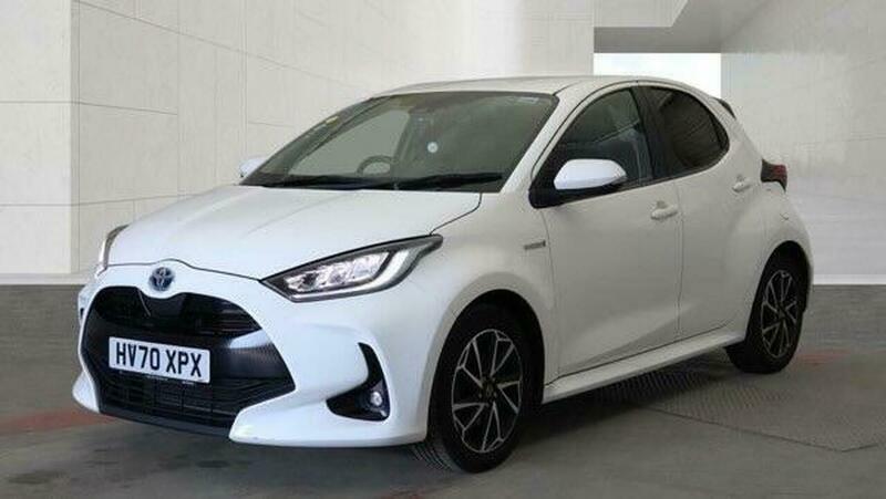 Toyota Yaris 1.5 Vvt-h Design E-cvt White #2